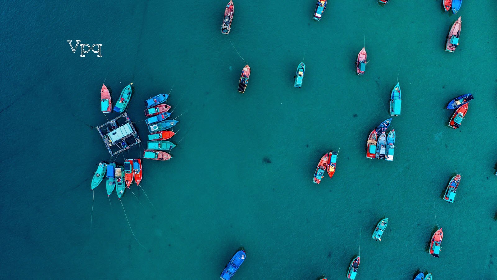 Hình ảnh những chiếc thuyền của ngư dân làng chài trên biển Phú Quốc