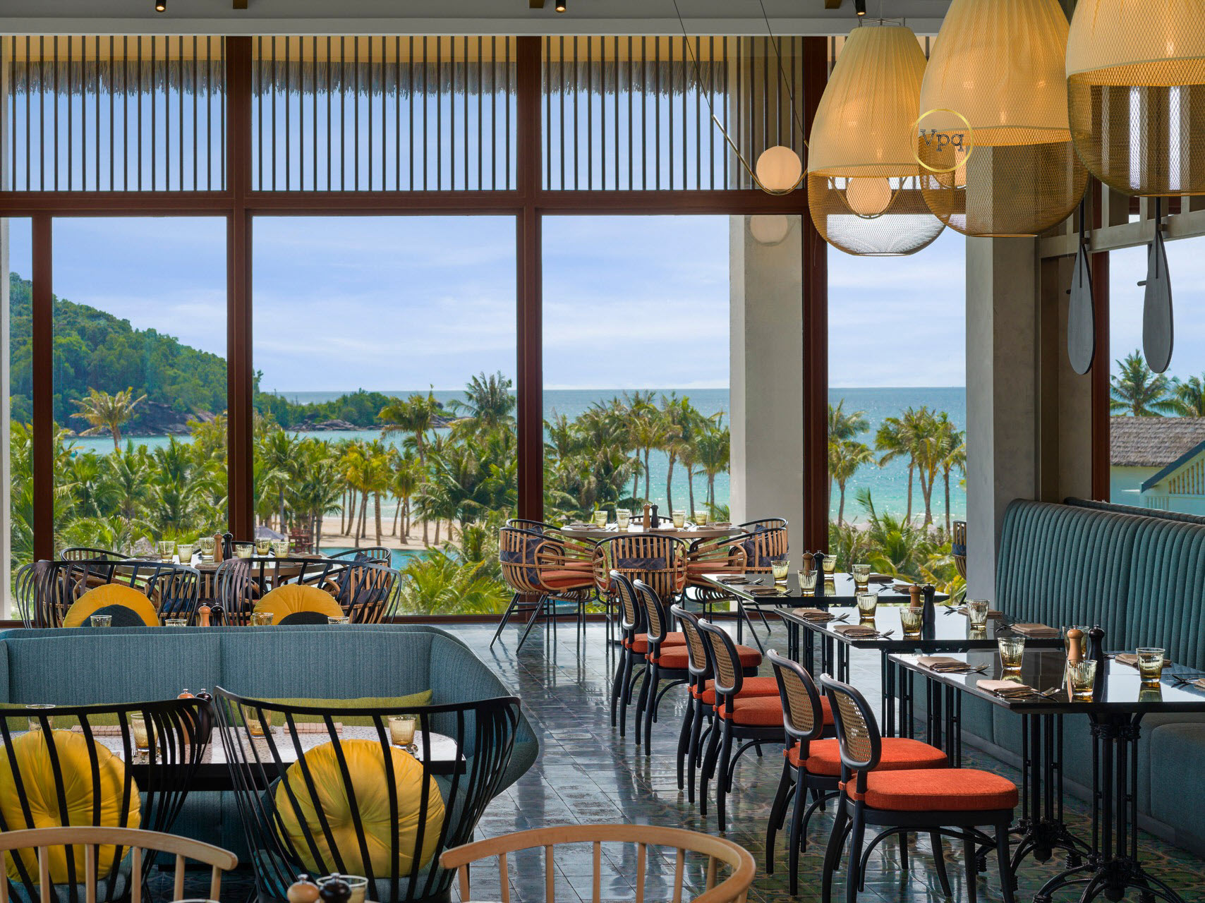 Khu vực nhà hàng tại New World Phu Quoc Resort - Ảnh 1