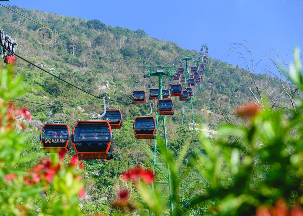 Tuyến cáp treo Vân Sơn: đưa du khách chinh phục đỉnh núi Bà Đen - Nóc nhà Nam Bộ