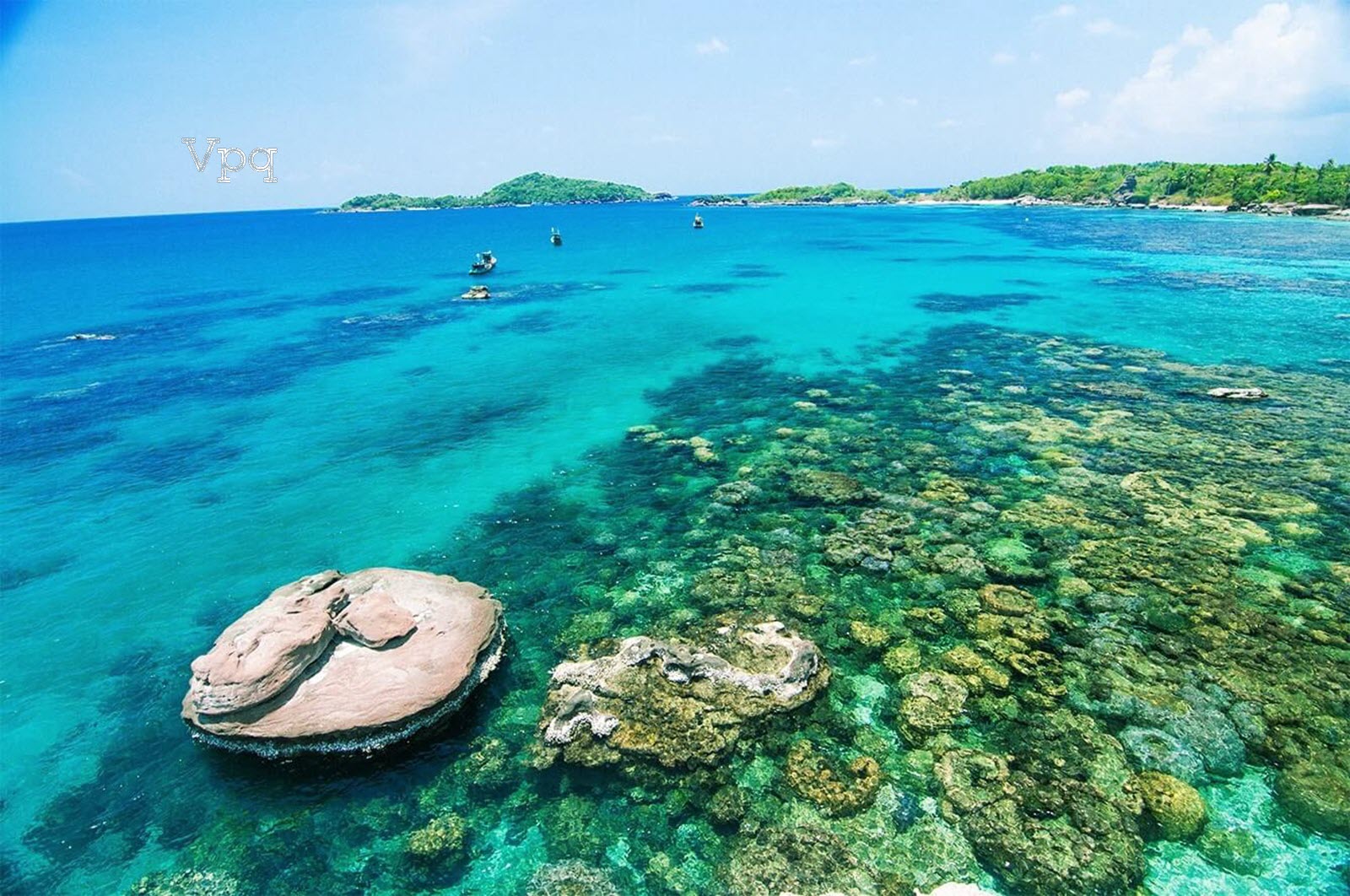 Hòn Thơm thuộc quần đảo An Thới ở phía Nam Phú Quốc với những rặng san hô tuyệt đẹp