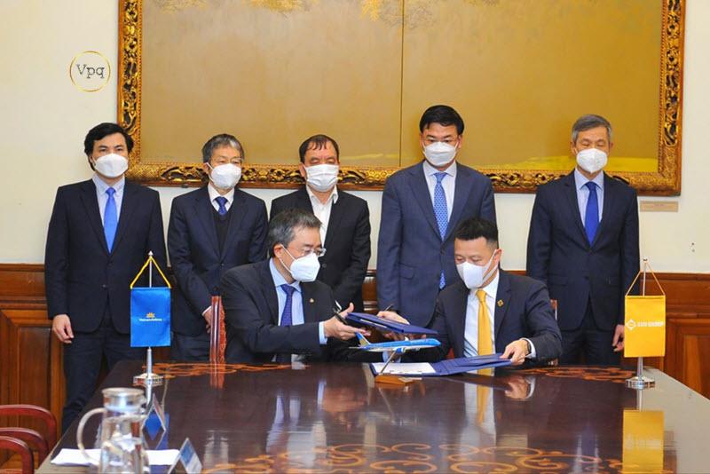 Đại diện Sun Group và Viet Nam Airlines ký thỏa thuận hợp tác