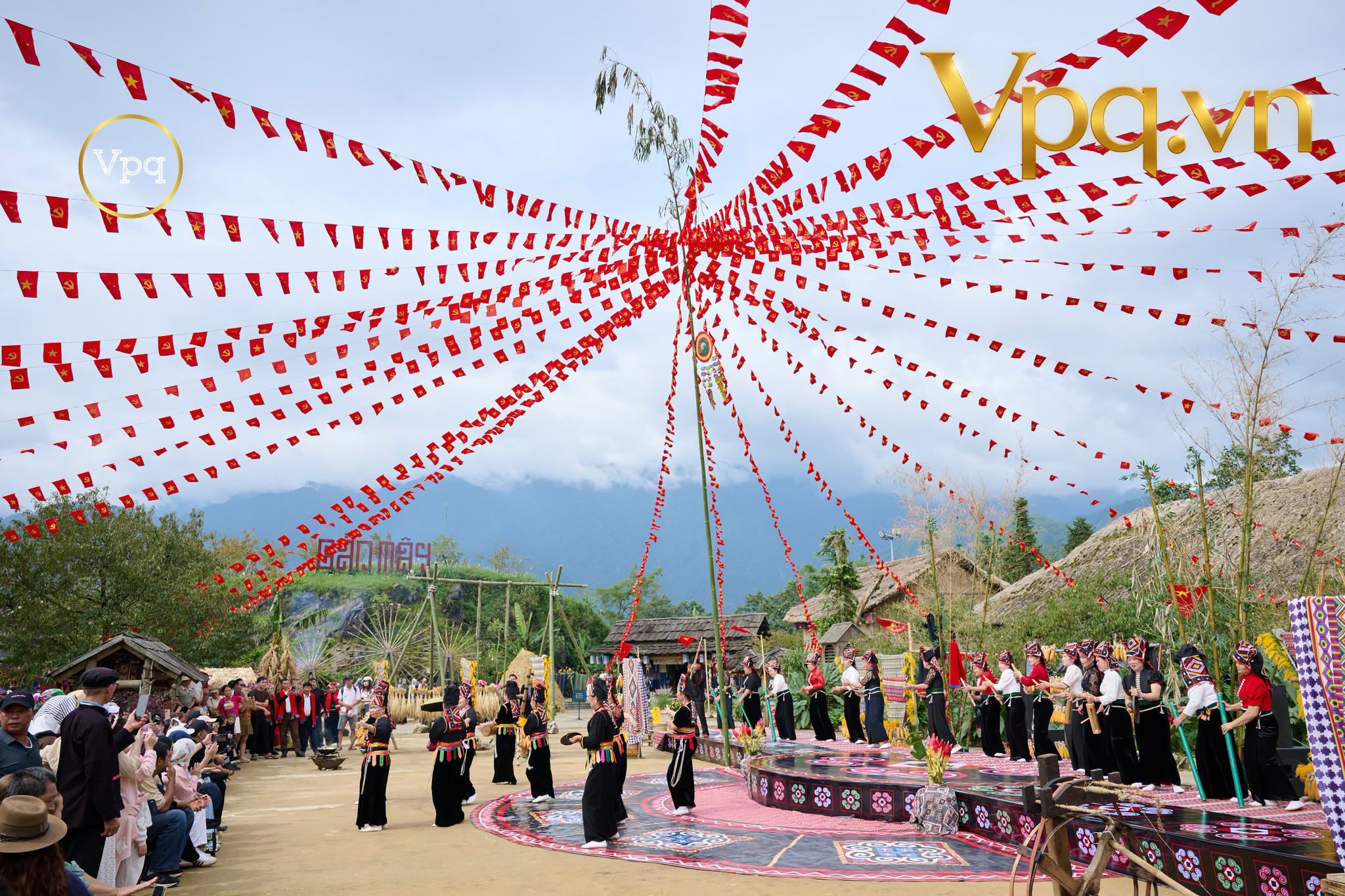 Không gian văn hóa Bản Mây giúp người dân địa phương gắn sinh kế với việc gìn giữ bản sắc, đưa kỹ năng và vốn văn hóa vào phục vụ du lịch