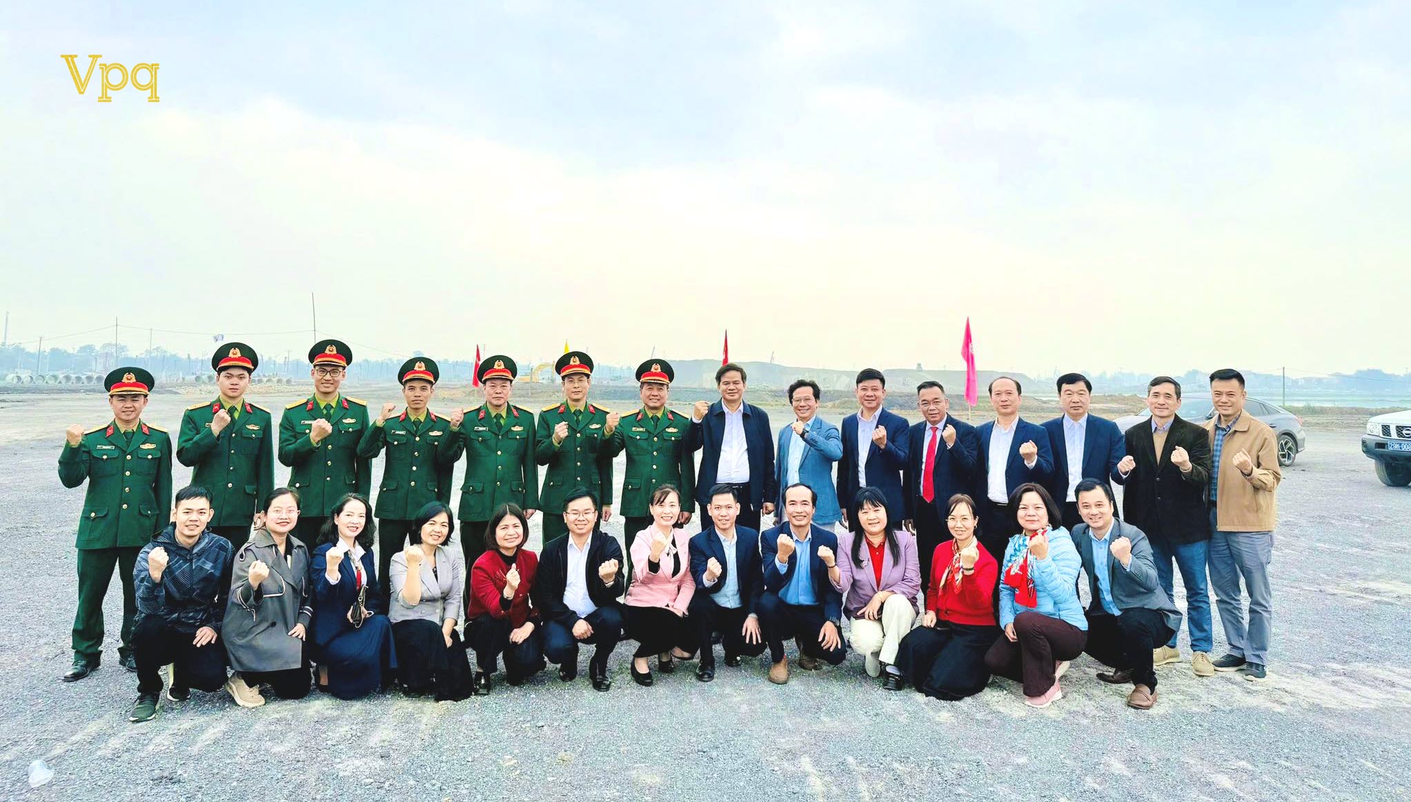 Đại diện trường cao Đẳng Y Dược Bạch Mai v&agrave; Binh đo&agrave;n 12