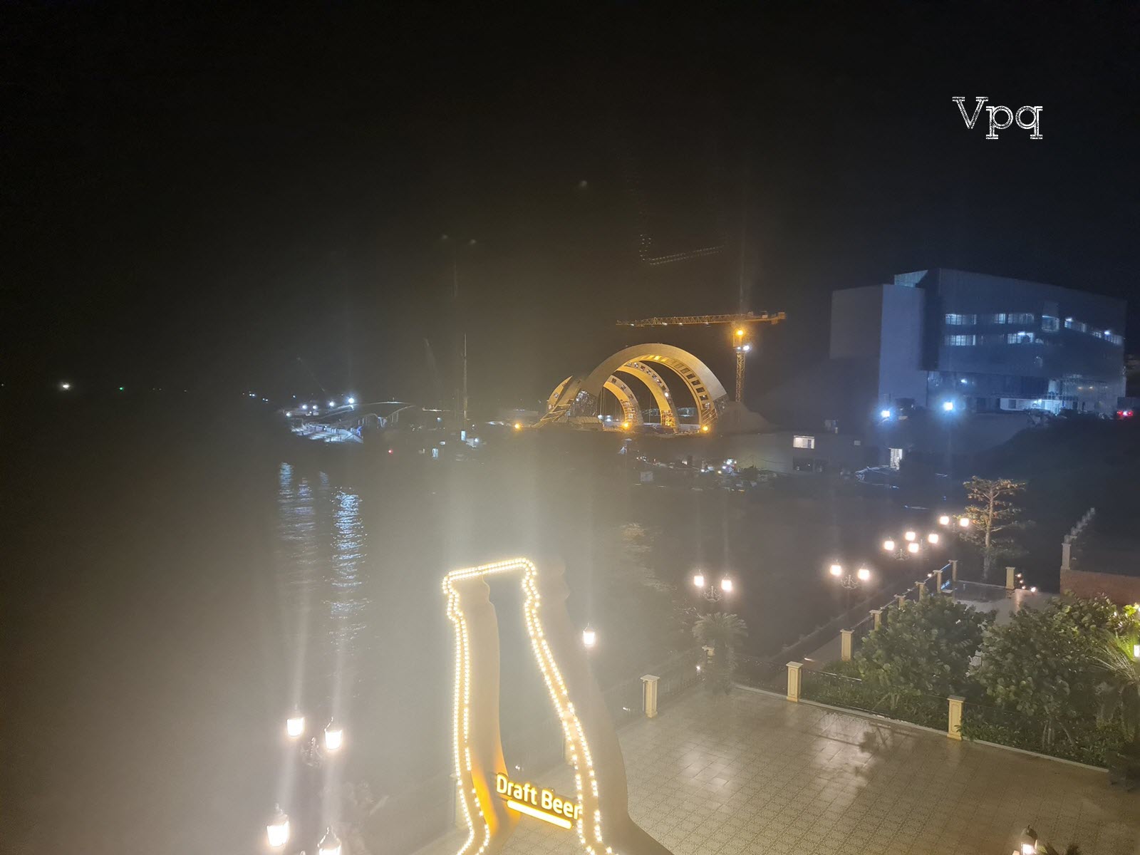 Draft Beer Địa Trung Hải Phú Quốc view trực diện Show Vortex và Cầu Hôn