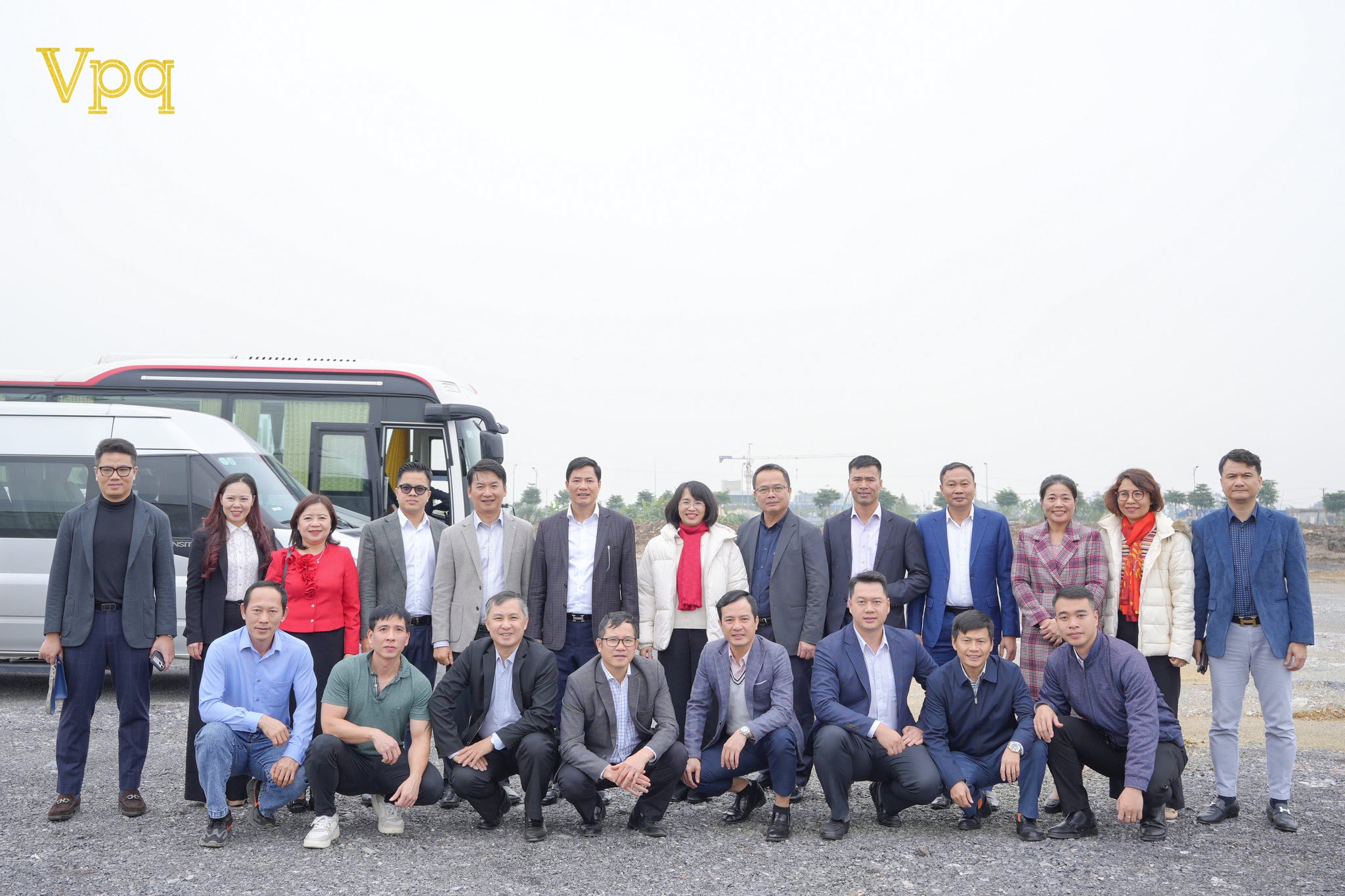 Ban Lãnh đạo Học viện và đại diện lãnh đạo các đơn vị thực hiện nghi thức động thổ dự án