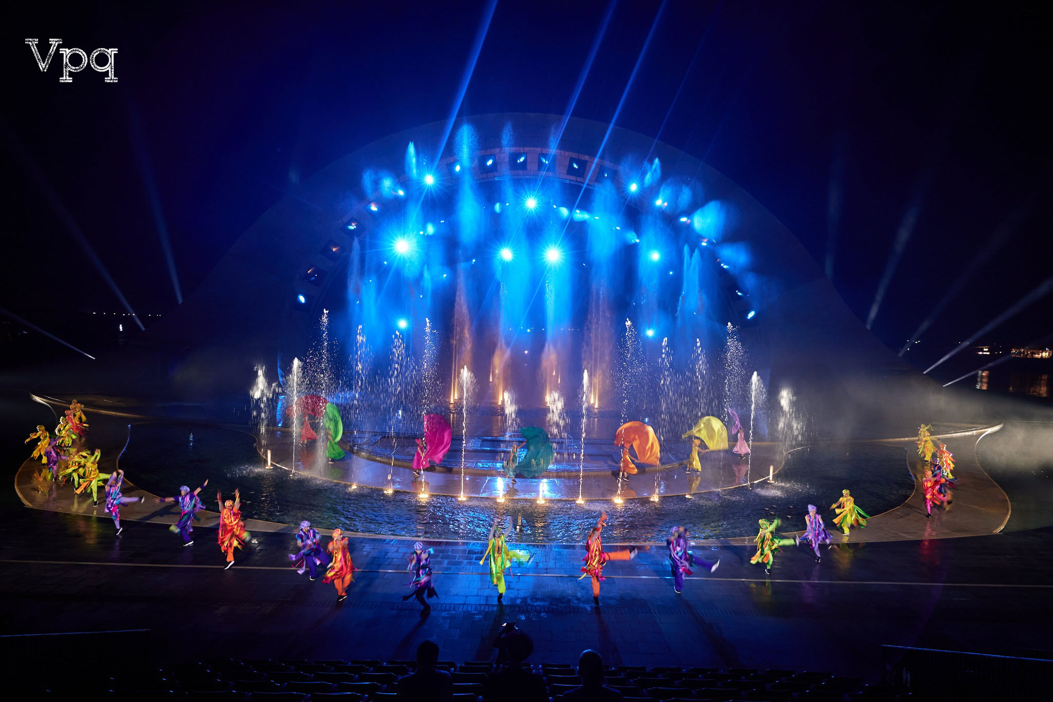Show diễn Kiss Of The Sea tại Phú Quốc ra mắt với khán đài 5.000 du khách kín ghế