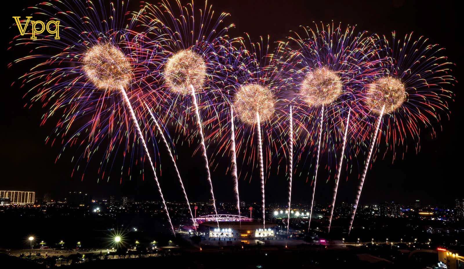 Đại nhạc hội &aacute;nh s&aacute;ng giữa l&ograve;ng thủ đ&ocirc;