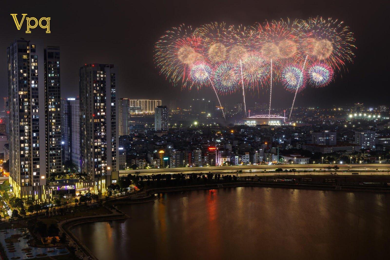 Ph&aacute;o hoa Sun Group - Ảnh 4