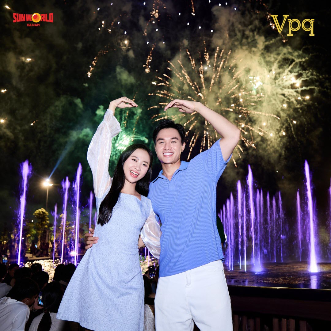 Du kh&aacute;ch đến Ninh B&igrave;nh dịp n&agrave;y sẽ được thưởng l&atilde;m những m&agrave;n tr&igrave;nh diễn ph&aacute;o hoa m&atilde;n nh&atilde;n, đẹp mắt
