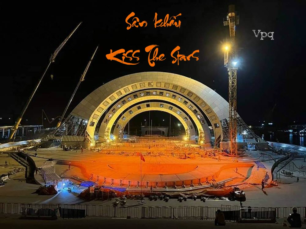 Công trình sân khấu Kiss The Stars đang dần hoàn thiện dự kiến khai trương 15/12/2022