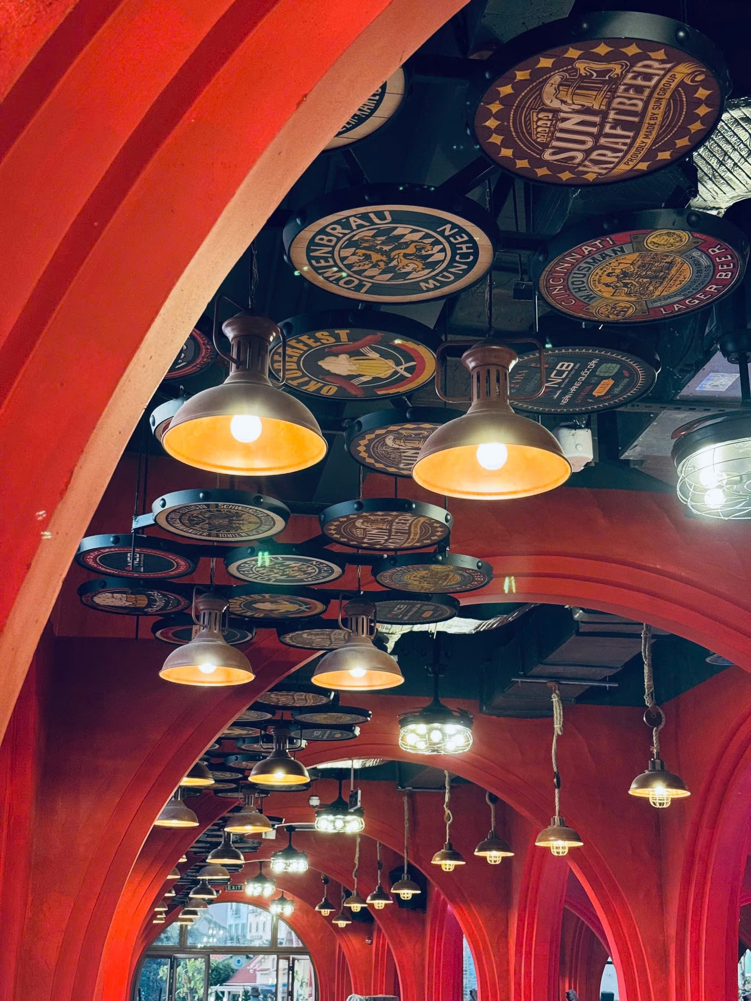 Sun Bavaria Bistro - Ảnh 9