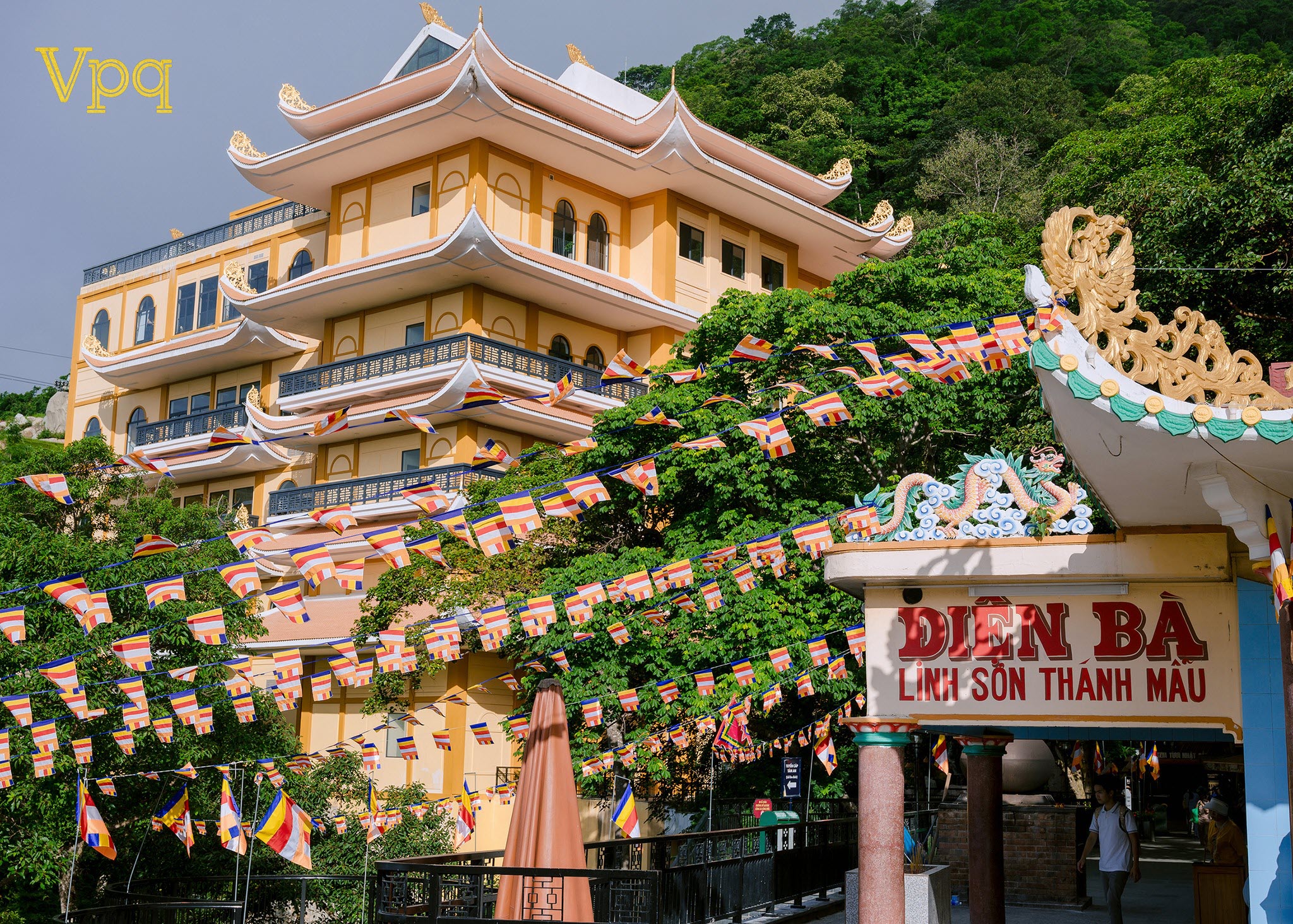 Điện Bà Linh Sơn Thánh Mẫu