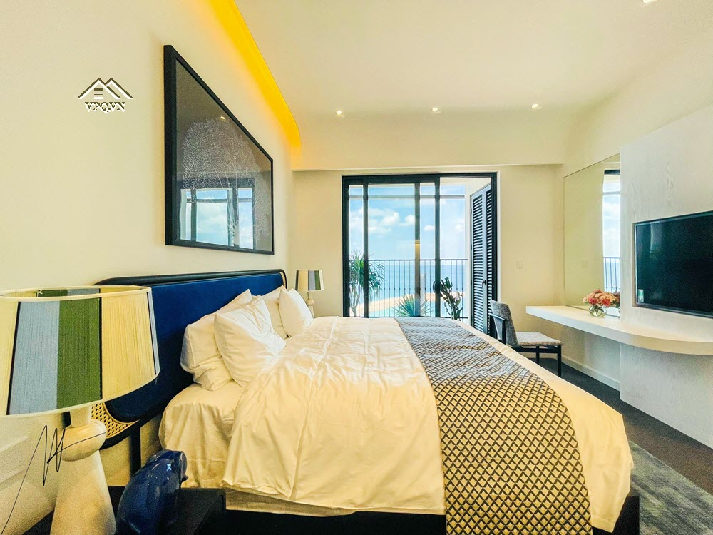 Phòng ngủ view trực diện biển ngay không gian bên trong phòng ngủ