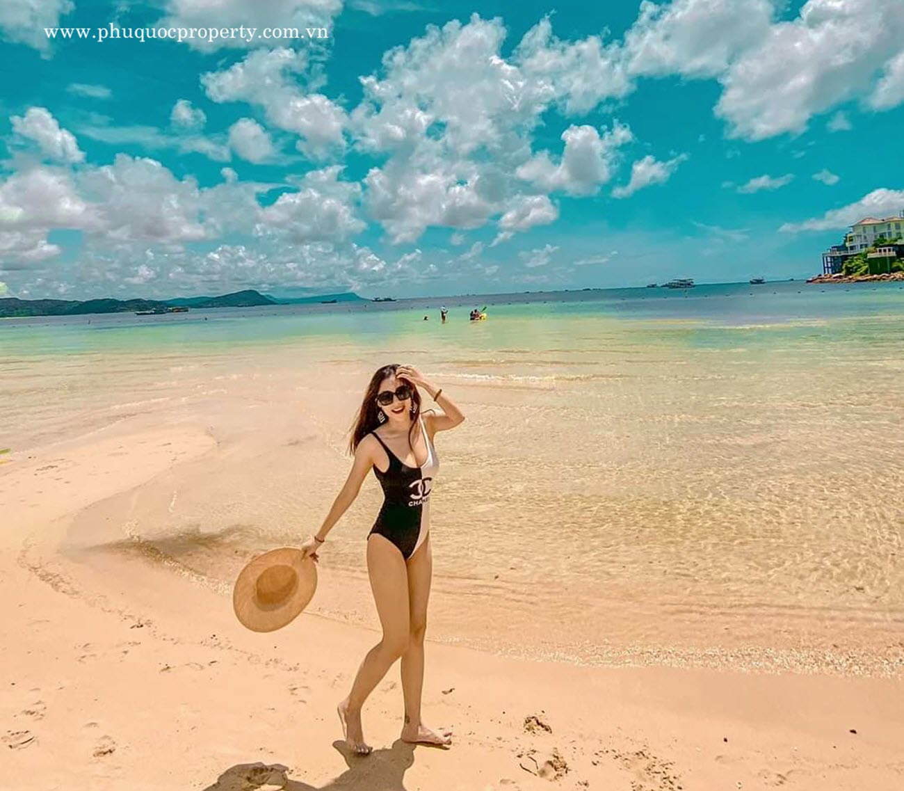 Nước xanh ngọc bích, cát mịn như Kem tại Premier Village Phu Quoc Resort